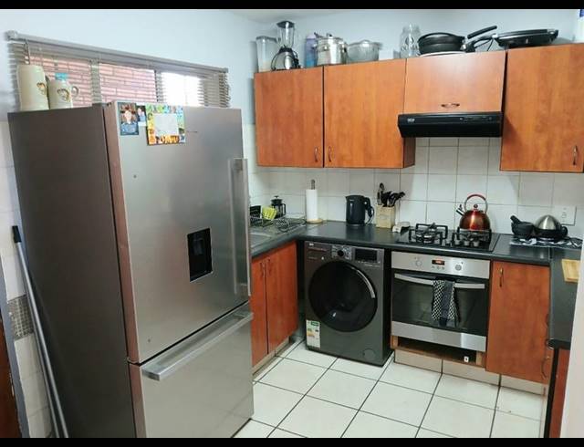 2 BEDROOM TOWNHOUSE FOR SALE IN ANNLIN